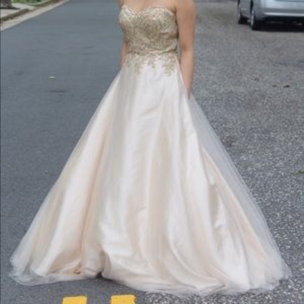 NWT Champagne gold prom dress